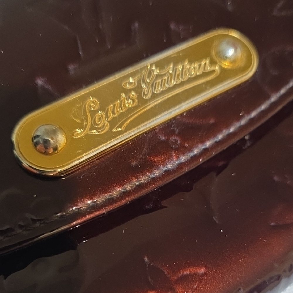 Louis Vuitton Patent Monogram Wristlet Clutch in Deep Wine - Picture 3 of 8